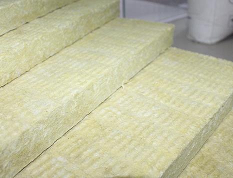 济源岩棉板夏季如何施工？